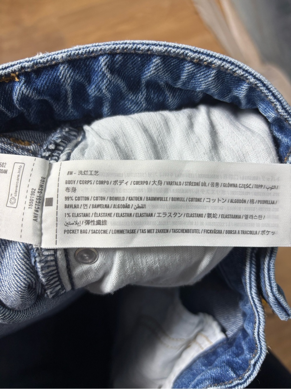 Abercrombie & Fitch Curve Love High Rise 90s Relaxed Jeans 28 Short Blue Denim - Picture 6 of 13